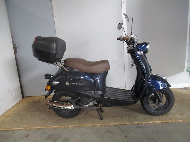 Btc - snorscooter - old classic e4 injectie - scooter - afbeelding 9 van  12