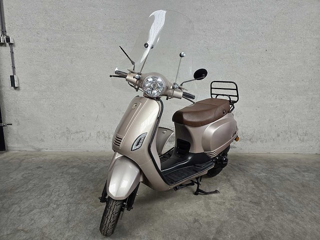 Btc - snorscooter - riva - 4t 25km uitvoering dvs97b - afbeelding 3 van  4