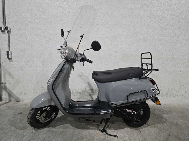 Btc - snorscooter - riva - 4t 25km uitvoering fpd73x - afbeelding 1 van  7