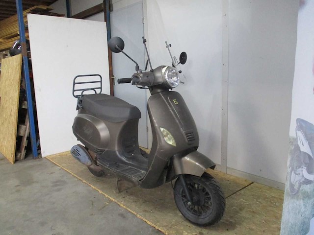Btc - snorscooter - riva - scooter - afbeelding 7 van  11