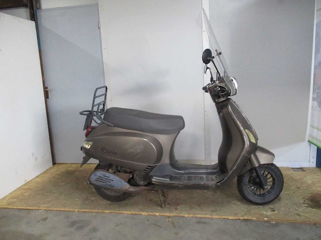 Btc - snorscooter - riva - scooter - afbeelding 8 van  11