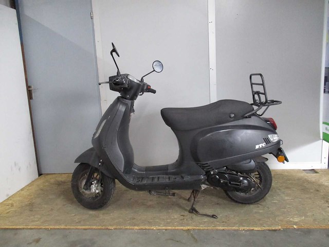 Btc - snorscooter - riva sport - scooter - afbeelding 1 van  11