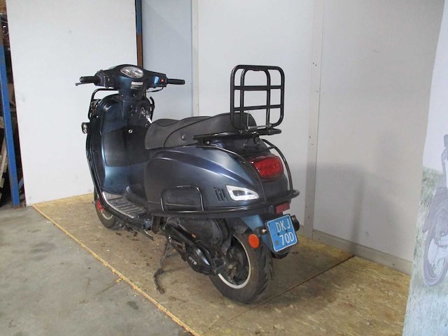 Btc - snorscooter - riva sport - scooter - afbeelding 2 van  11
