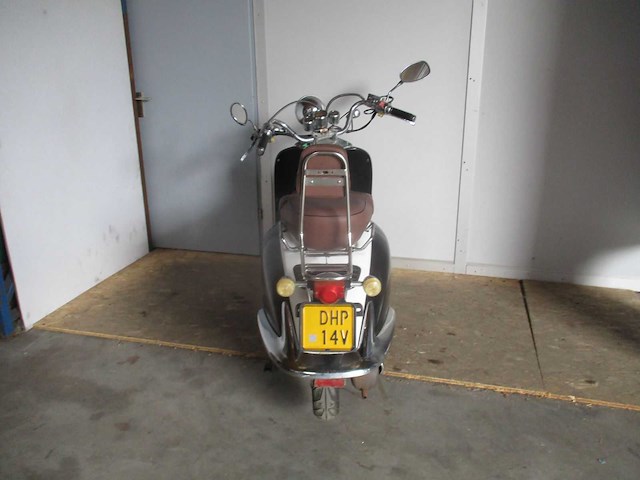 Btc grande retro - bromscooter - legend ry50qt-8 - scooter - afbeelding 10 van  11