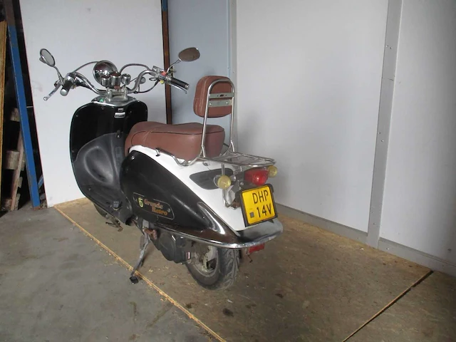 Btc grande retro - bromscooter - legend ry50qt-8 - scooter - afbeelding 2 van  11