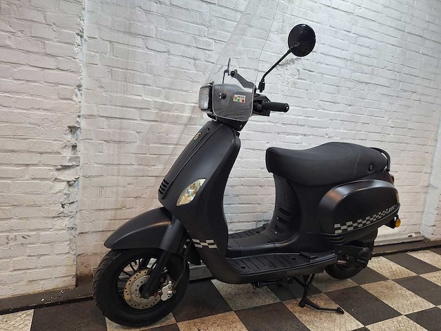 Btc riva 25 km snorscooter 4takt - afbeelding 2 van  6