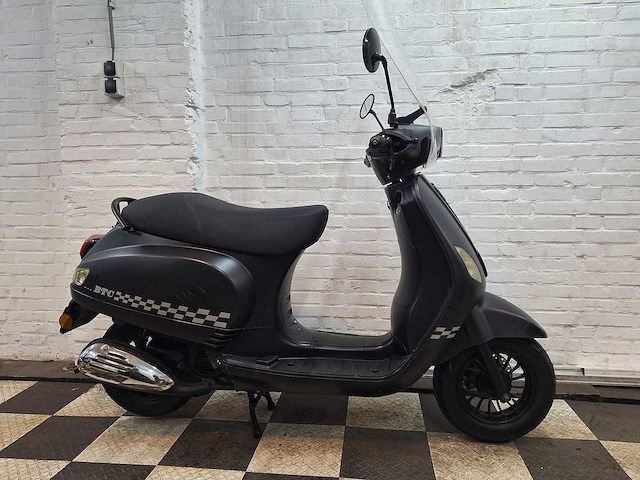 Btc riva 25 km snorscooter 4takt - afbeelding 4 van  6