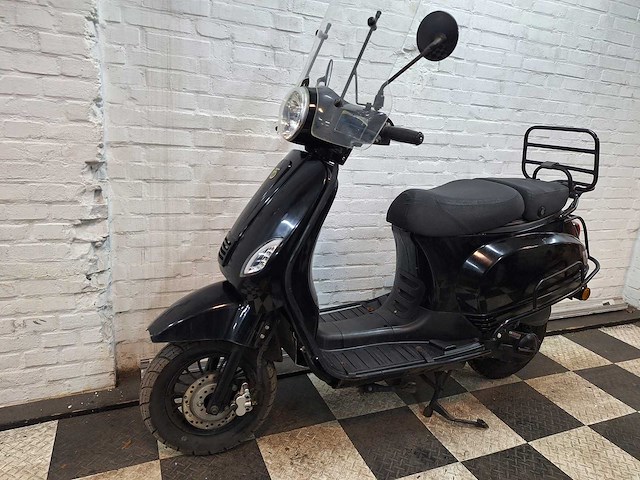 Btc riva 25 km snorscooter 4takt - afbeelding 2 van  7