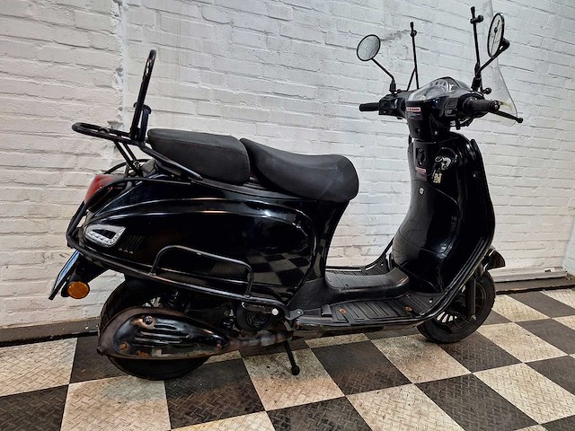 Btc riva 25 km snorscooter 4takt - afbeelding 7 van  7