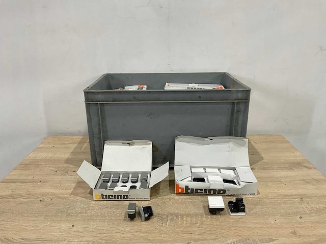 Bticino - deur communicatie materiaal - afbeelding 2 van  5