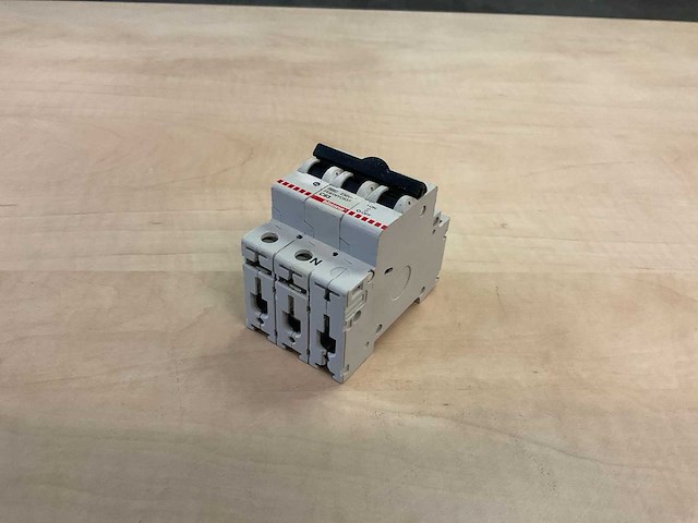 Bticino fe81nyc63t c63 aardlekautomaat (50x) - afbeelding 1 van  4