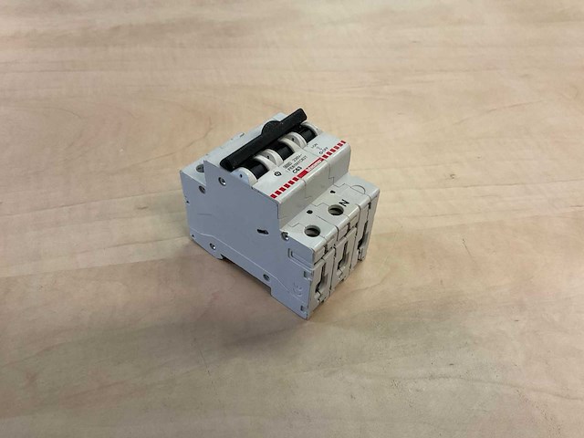 Bticino fe81nyc63t c63 aardlekautomaat (50x) - afbeelding 2 van  4