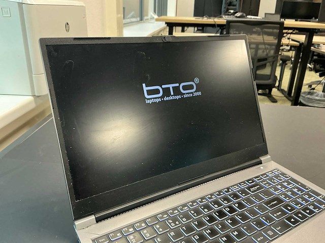 Bto np55db gaming laptop - afbeelding 5 van  10