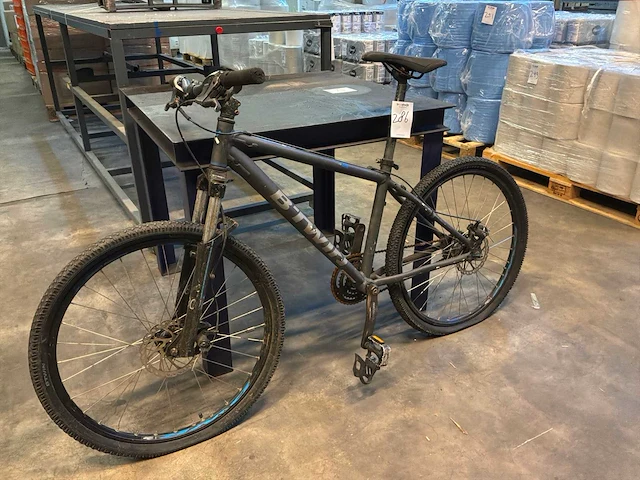 Btwin rockrider 500 mountainbike - afbeelding 1 van  5