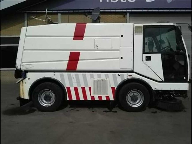Bucher - citycat 5000 - road and yard sweeper - 2006 - afbeelding 9 van  13