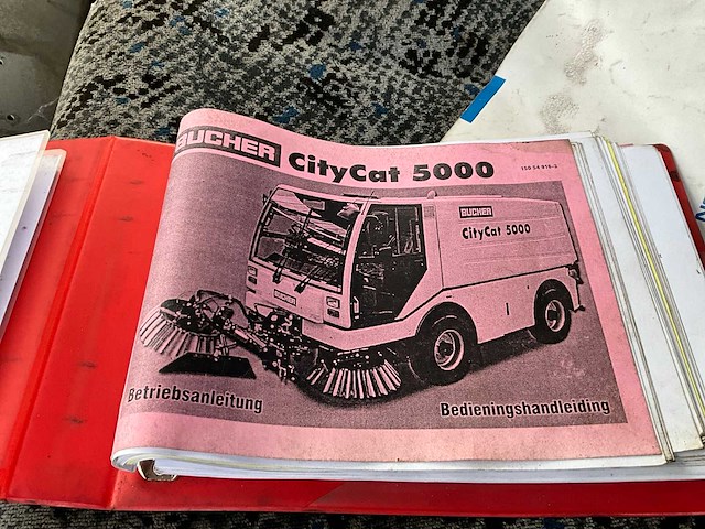 Bucher citycat 5000 straatveegmachine - afbeelding 6 van  15