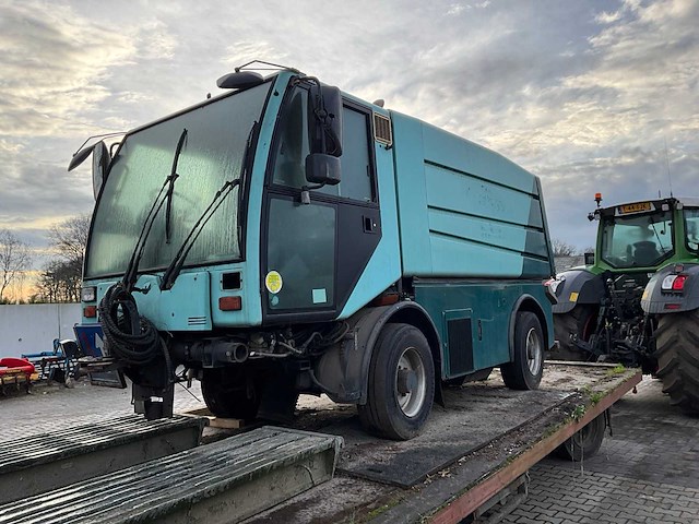 Bucher citycat 5000 straatveegmachine - afbeelding 1 van  15