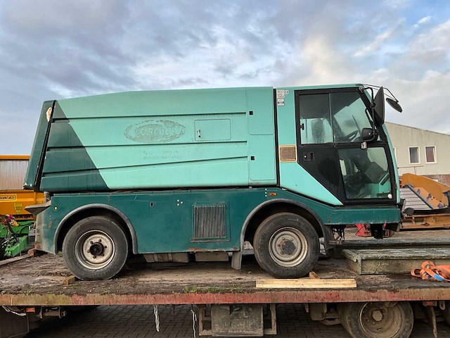 Bucher citycat 5000 straatveegmachine - afbeelding 10 van  15