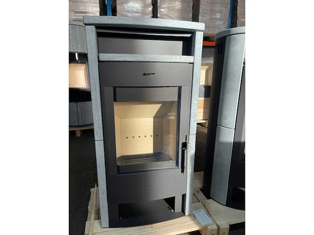 Buda - houtkachel - afbeelding 4 van  4