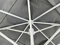 Budweiser parasols (2x) - afbeelding 2 van  26