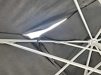Budweiser parasols (2x) - afbeelding 6 van  26