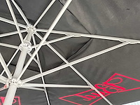 Budweiser parasols (2x) - afbeelding 10 van  26