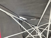 Budweiser parasols (2x) - afbeelding 11 van  26