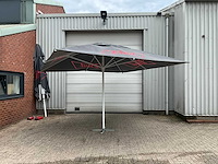 Budweiser parasols (2x) - afbeelding 1 van  26