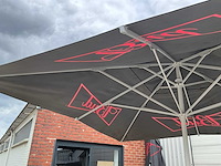 Budweiser parasols (2x) - afbeelding 22 van  26