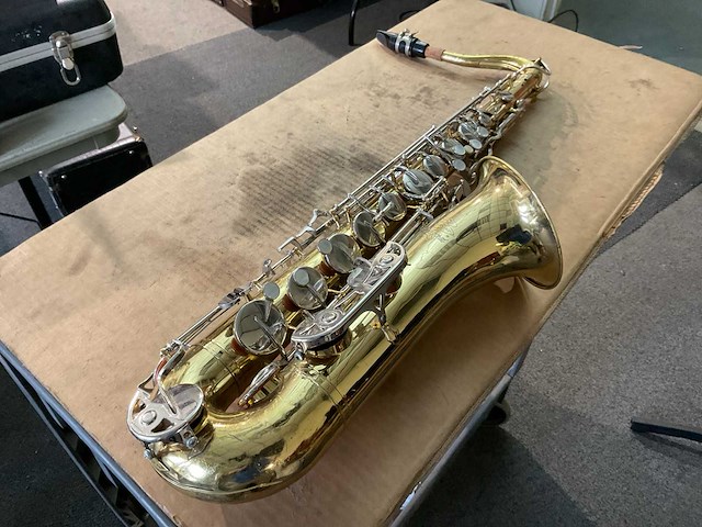 Buescher aristocrat 200 saxofoon - afbeelding 1 van  7