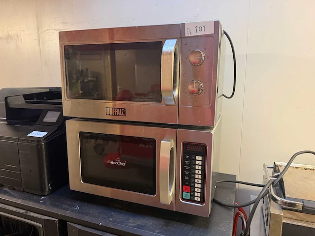 Buffalo, caterchef - professionele magnetron (2x) - afbeelding 1 van  5