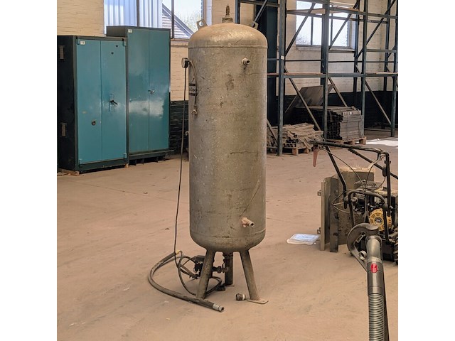 Buffertank atlas copco - afbeelding 1 van  10