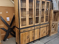 Buffetkast, mangohout