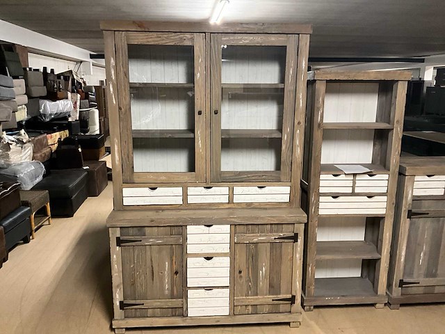 Buffetkast oud hout - afbeelding 3 van  10