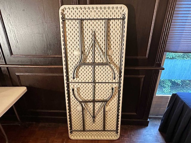 Buffettafel met opklapbare poten (3x) - afbeelding 2 van  3