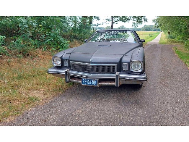 Buick - 1974 - regal - 4 aj 57 - personenauto - afbeelding 2 van  3