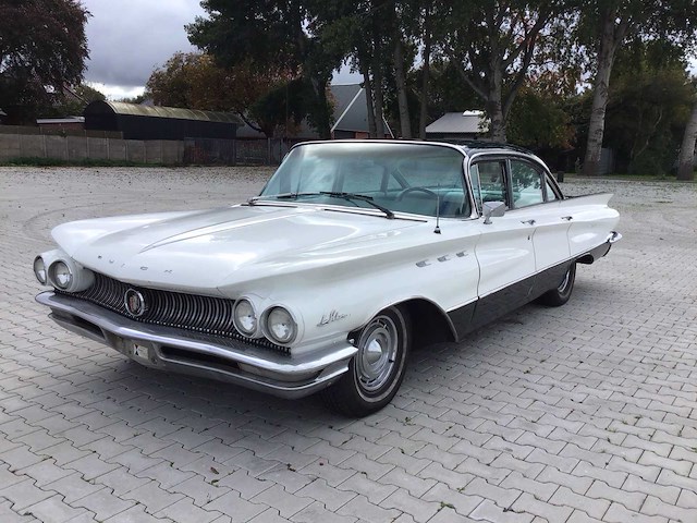 Buick - le sabre - oldtimer - afbeelding 1 van  33