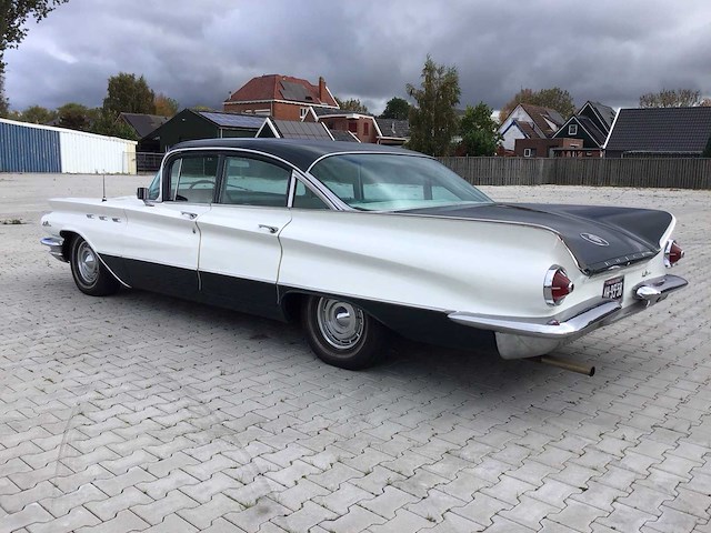 Buick - le sabre - oldtimer - afbeelding 23 van  33