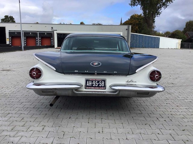 Buick - le sabre - oldtimer - afbeelding 28 van  33