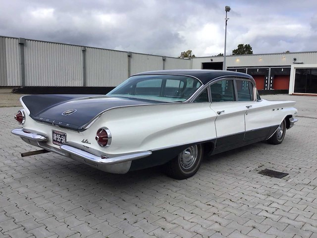 Buick - le sabre - oldtimer - afbeelding 29 van  33