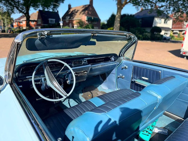 Buick invicta wildcat convertible - oldtimer - afbeelding 15 van  17