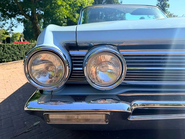 Buick invicta wildcat convertible - oldtimer - afbeelding 8 van  17