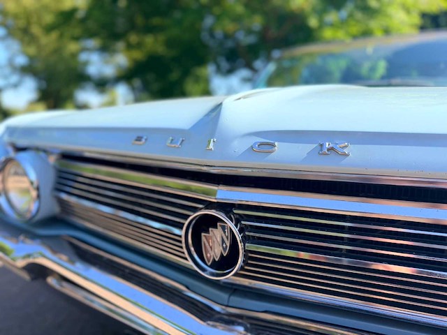 Buick invicta wildcat convertible - oldtimer - afbeelding 12 van  17