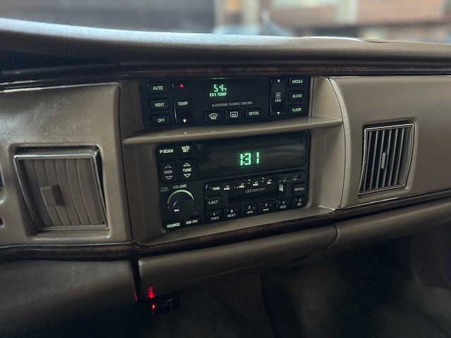 Buick roadmaster estate wagon begrafenisauto 5.7 1996, 92-hv-bb - afbeelding 12 van  41
