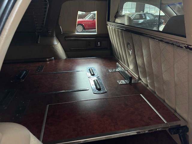 Buick roadmaster estate wagon begrafenisauto 5.7 1996, 92-hv-bb - afbeelding 17 van  23