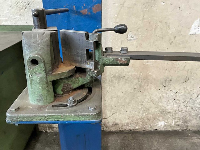 Buigmachine - afbeelding 1 van  3