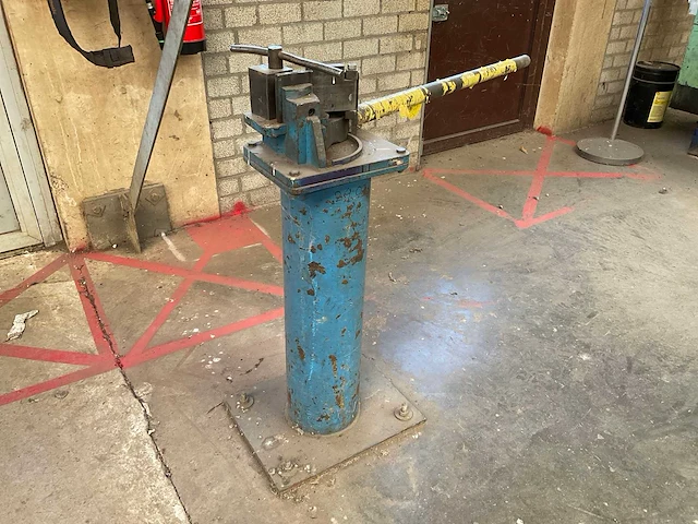 Buigmachine - afbeelding 2 van  7