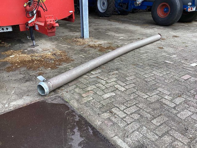 Buis en slang - afbeelding 1 van  4