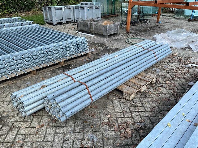 Buis gegalvaniseerd (3300mm) (22x) - afbeelding 1 van  3