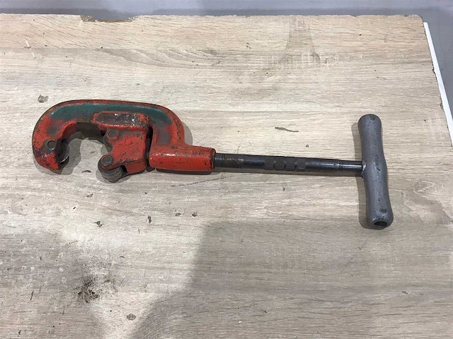 Buisklem en buissnijder - afbeelding 4 van  5